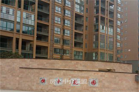 城东博慧苑3室2厅2卫135m2毛坯房
